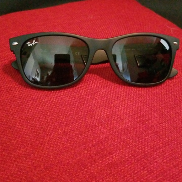 Ray-Ban Accessories - RAY BANS New Wayfarer sunglasses